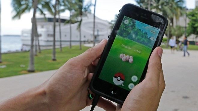 Trò chơi Pokemon Go vẫn đang gây cơn sốt trên toàn cầu. (Nguồn: AP)