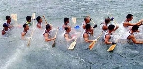 Chúng ta đoàn kết sẽ vượt qua được khó khăn này.