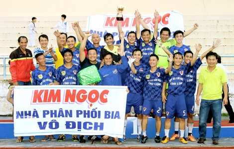 Đội Bia Kim Ngọc đoạt chức vô địch mùa giải 2016.