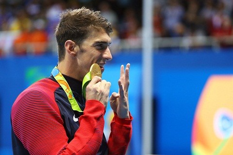  Khoảnh khắc của Michael Phelps với chiếc HCV thứ 4 của anh ở Rio 2016