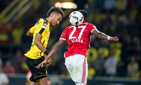 Tuy nhiên cơ hội lần lượt trôi qua bởi Aubameyang.