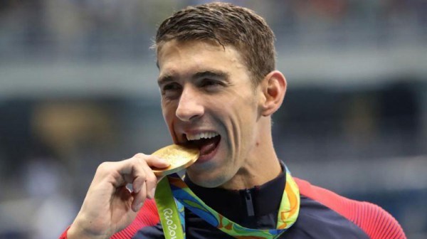 Phelps sẽ phải đóng thuế cho chiến thắng của mình. (Nguồn: AP)