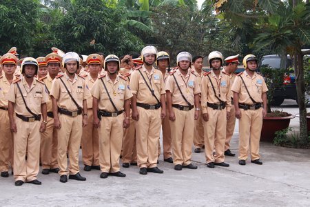 Cảnh sát giao thông đường bộ ra quân quyết tâm giữ trật tự ATGT đường bộ, kéo giảm TNGT từ 5- 10%.