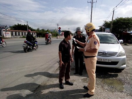 Người vị phạm nồng độ cồn sẽ bị phạt từ 3- 4 triệu đồng/lần vi phạm.