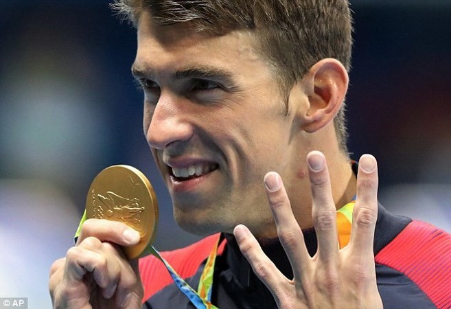 Phelps đã mang về cho Mỹ 5 HCV và 1 HCB tại Olympic Rio. (Nguồn: AP)