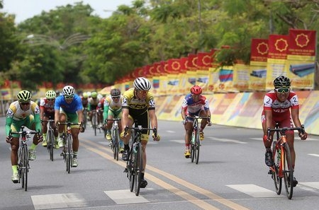 Các tay đua về đích