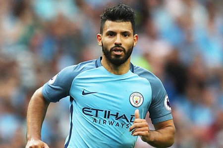 Aguero đối mặt với án treo giò 3 trận.