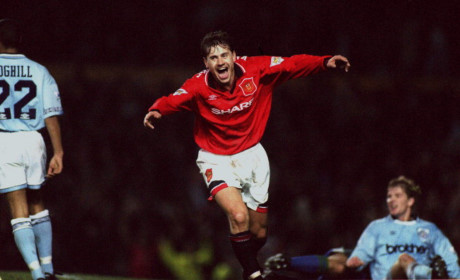 Andrei Kanchelskis lập hat-trick vào lưới Man City, góp phần làm nên đại thắng 5-0 của MU năm 1994.