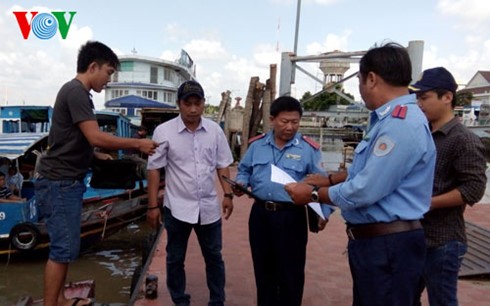 Lực lượng thanh tra giao thông tỉnh Tiền Giang đang làm nhiệm vụ