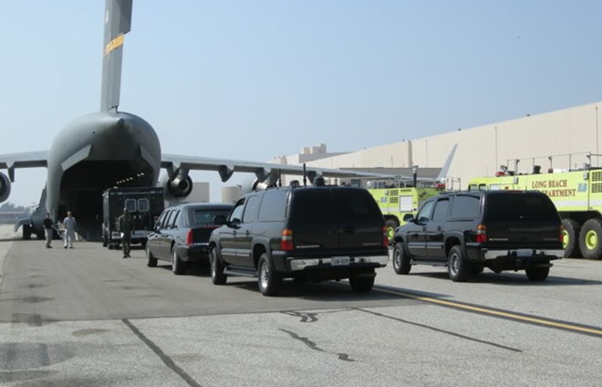 Sau gần 30 năm hoạt động, Boeing C-17 Globemaster III luôn được đánh giá là máy bay quan trọng trong ngành vận tải quân sự Mỹ. Máy bay thường xuyên được Nhà Trắng sử dụng để tháp tùng tổng thống Mỹ trong các chuyến công du nước ngoài.