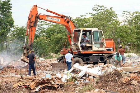 Một số hộ dân đã chủ động tháo dỡ nhà bàn giao mặt bằng.