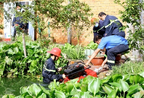 Hình ảnh tại hiện trường vụ cháy xảy ra.
