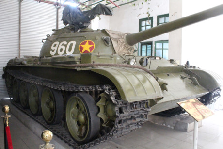 Xe tăng T-54 số hiệu 960, thuộc đại đội 10, tiểu đoàn 20, đoàn M26 thiết giáp miền Đông Nam Bộ.