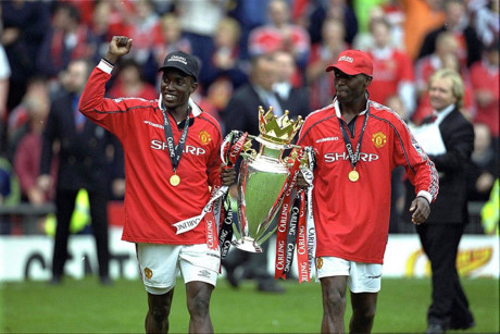 10. Dwight Yorke và Andy Cole: Ghi 39 bàn cho MU ở mùa giải 1999/2000.