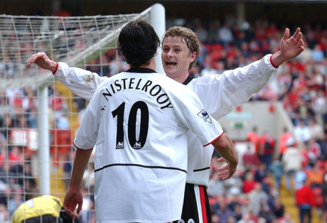 9. Ole Gunnar Solskjaer và Ruud Van Nistelrooy: Ghi 40 bàn cho MU ở mùa giải 2001/2002.