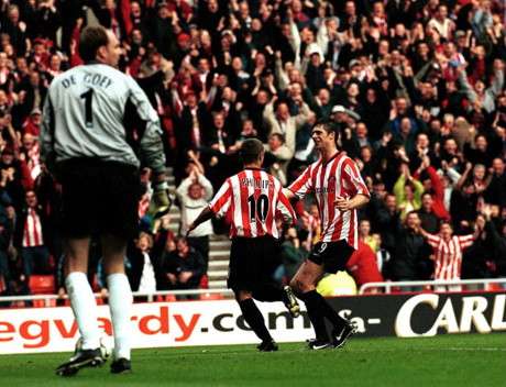 4. Niall Quinn và Kevin Phillips: Ghi 44 bàn cho Southampton ở mùa giải 1999/2000.