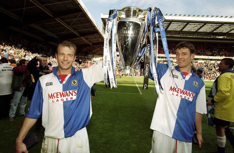 2. Alan Shearer và Chris Sutton: Ghi 49 bàn cho Blackburn ở mùa 1994/1995.