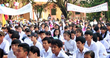 Việc triển khai sớm các thông tin cho kỳ thi giúp các em học sinh an tập học và ôn tập, tiến tới đạt kết quả tốt trong kỳ thi THPT Quốc gia 2017.