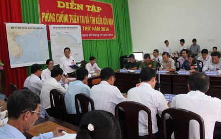 Khung tập xử lý tình huống do Ban chỉ đạo phòng, chống thiên tai và tìm kiếm cứu nạn tỉnh phát.