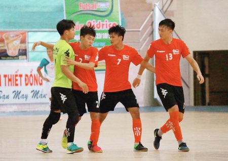 Niềm vui chiến thắng của đội Cà phê Phố An Giang.