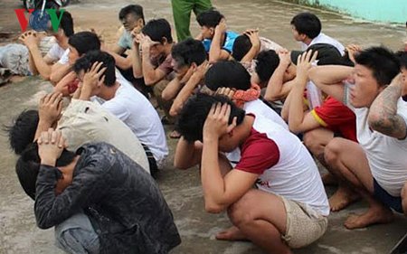 Học viên bị bắt giữ trở lại.