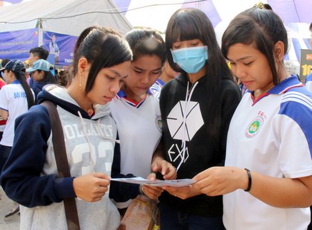 Học sinh băn khoăn chọn ngành “dễ tìm việc”.