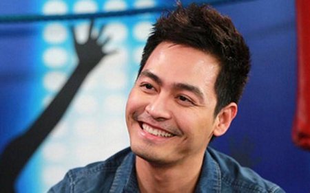 MC Phan Anh đứng ra ủng hộ và huy động được số tiền lớn để hỗ trợ đồng bào lũ lụt. 