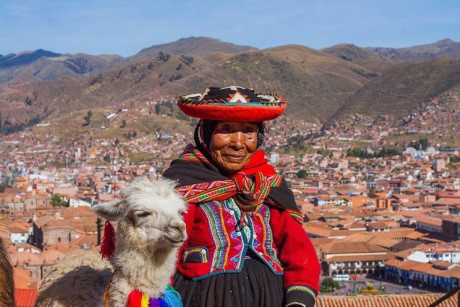 Machu Picchu có lẽ là điểm hút khách du lịch nhất ở Peru. Điểm đặc biệt của nước này là hệ thực vật độc đáo. Trong số 25.000 loài thực vật trên cả nước thì 30% số đó không thể tìm thấy ở bất kỳ nơi nào khác. Đầu bếp nổi tiếng Virgilio Martinez của Peru đang làm việc với người dân địa phương để nghiên cứu và bảo tồn những loài cây ít được biết đến của họ.