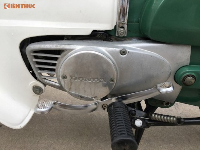 Giống như nhiều thế hệ Cub khác, phiên bản 50 cc của Honda Super Cub 79 được trang bị khối động cơ SOHC 2 van 1 xi-lanh làm mát bằng gió, với công suất tối đa khoảng 5 mã lực.  