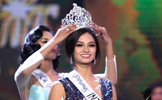 Kylie Verzosa trong giờ phút đăng quang ngôi vị Hoa hậu Quốc tế 2016 Ảnh: MISSGLOBALBEAUTIES