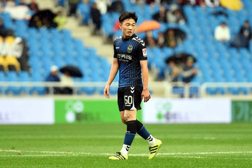 Xuân Trường đang ngày càng tiến bộ trong màu áo Incheon United. (Ảnh: Osen). 
