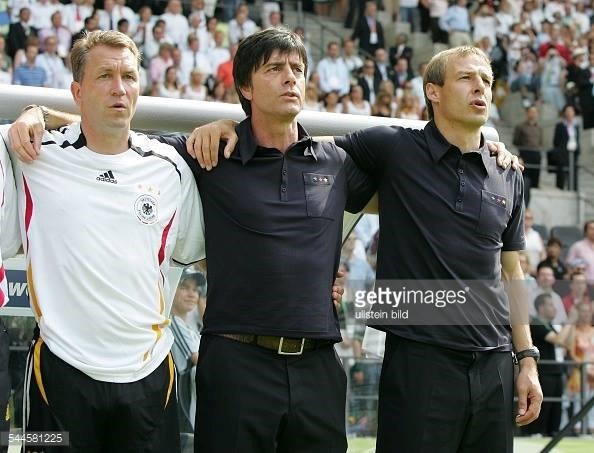 Joachim Loew thời còn làm trợ lý cho Klinsmann. (Nguồn: Getty)