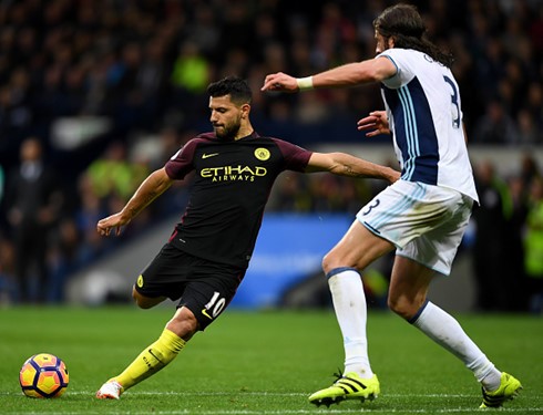 Aguero là ngôi sao sáng nhất của Man City trận này. (Ảnh: Getty). 