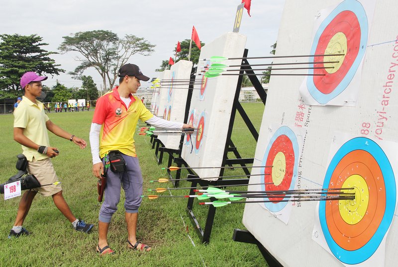  Với những tiến bộ đáng kể, tay cung Nguyễn Văn Đầy (Vĩnh Long) đã có tới 5 lần bước lên bục nhận HCV.