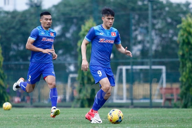 Với Công Vinh (số 9) và Đình Luật, AFF Cup 2016 gần như chắc chắn là giải đấu quốc tế cuối cùng của họ với tuyển Việt Nam. (Ảnh: Minh Chiến/Vietnam+)