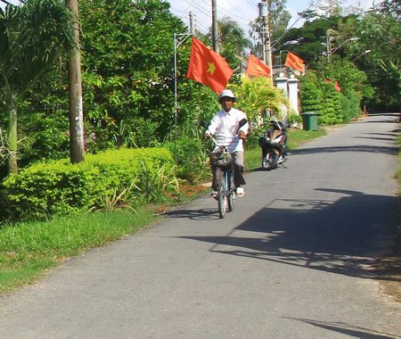  Phong trào xây dựng nông thôn mới đã làm thay đổi diện mạo nông thôn, cuộc sống người dân được nâng lên.