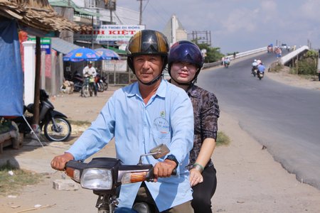 Anh Nguyễn Văn Ngàn- Chủ tịch nghiệp đoàn- luôn nhắc nhở anh em và bản thân chấp hành tốt pháp luật về trật tự ATGT.