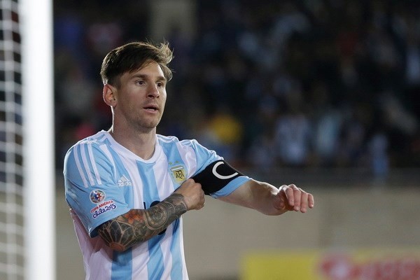 Lionel Messi từng tuyên bố giải nghệ nhưng sau đó đã lập tức trở lại đội tuyển. (Ảnh: Getty)