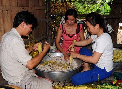 Để chiếc bánh ngon, người làm bánh cần khéo léo trong việc cho nếp vào bên trong cuốn lá dừa. Nếp nén chặt tay sẽ khiến bánh khô cứng. Nếp nén lỏng tay khiến bánh dễ bị rời. Ngoài ra muốn bánh ngon thì phải chọn loại nếp thật dẻo thơm.