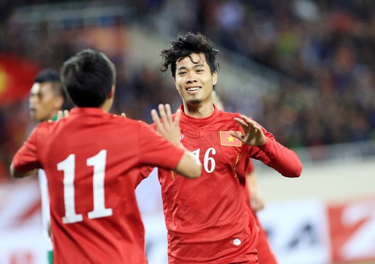 Tuyển Việt Nam tự tin bước vào giải đấu bằng trận giao hữu thắng Indonesia 3-2 trên sân nhà