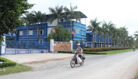 Các doanh nghiệp lớn trên địa bàn xã đã thu hút nhiều lao động địa phương có việc làm ổn định.