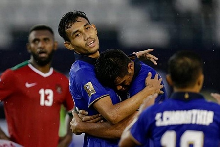 Tiền đạo Teerasil Dangda (Thái Lan, 3 bàn thắng): Người duy nhất sở hữu cú hat-trick tại AFF Cup 2016 tính đến thời điểm hiện tại.