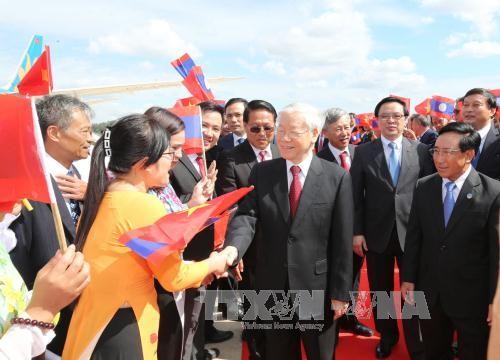 Lễ đón Tổng Bí thư Nguyễn Phú Trọng tại sân bay quốc tế Vientiane (Lào). Ảnh: Trí Dũng/TTXVN