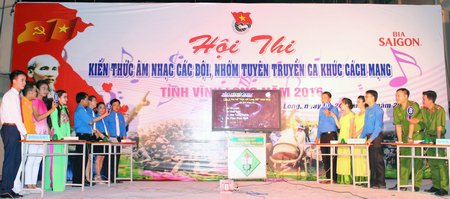 Các đội trong phần thi kiến thức