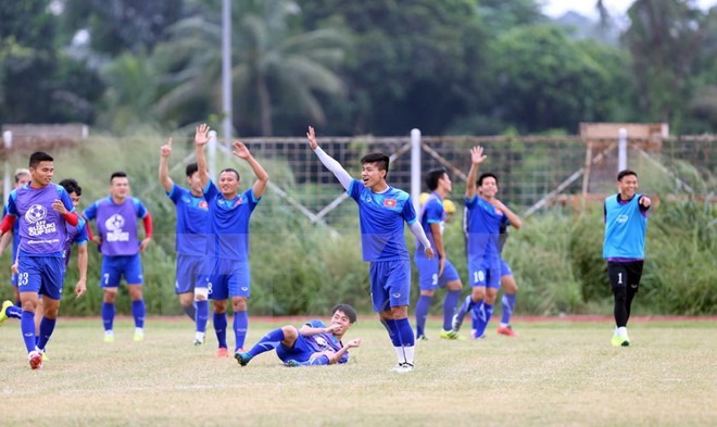 Đội tuyển Việt Nam tập luyện trước trận đấu với đội Indonesia. (Ảnh: Minh Tiến/TTXVN)