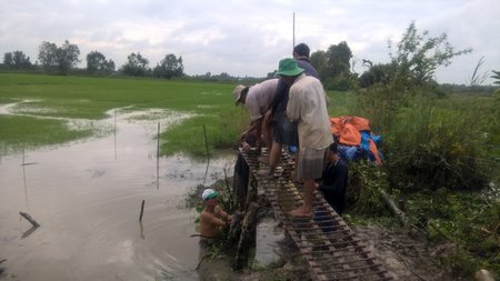 Cần có sự đồng của người cùng chính quyền địa phương trong thực hiện các công trình thủy lợi để tránh những thiệt hại đáng tiếc.