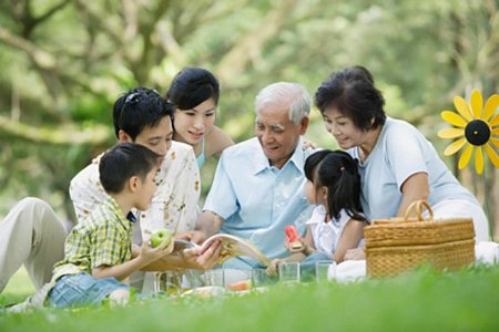 Giáo dục cần phải coi trọng đến văn hóa gia đình, đó là ông bà, bố mẹ