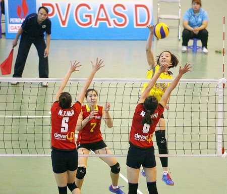 Sự “tả xung, hữu đột” của chủ công Hà Ngọc Diễm (THVL) vẫn chưa đủ lực trước Tiến Nông Thanh Hóa.