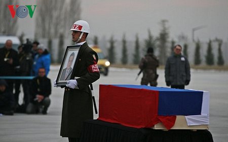 Lễ Tiễn biệt Đại sứ Nga Karlov tại sân bay Ankara.