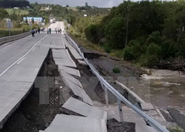 Chile dỡ bỏ cảnh báo sóng thần, Tổng thống động viên người dân